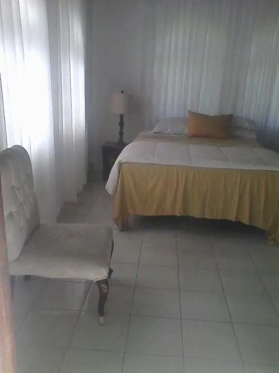 Hotel Cosy Coco Negril